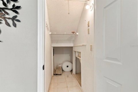 Condo in Tampa, Florida, 2 bedrooms № 2384130 - photo 23