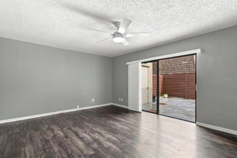 Condo in Tampa, Florida, 2 bedrooms № 2384130 - photo 6