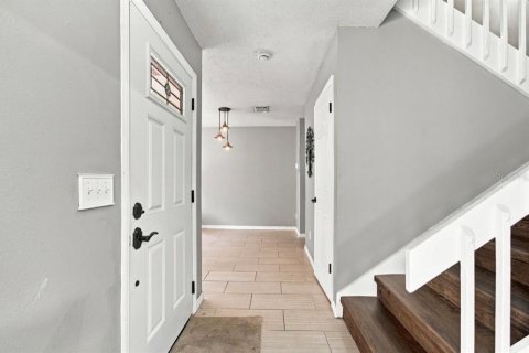 Condo in Tampa, Florida, 2 bedrooms № 2384130 - photo 11