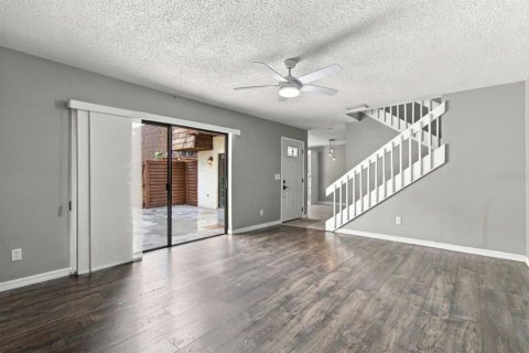 Condo in Tampa, Florida, 2 bedrooms № 2384130 - photo 8
