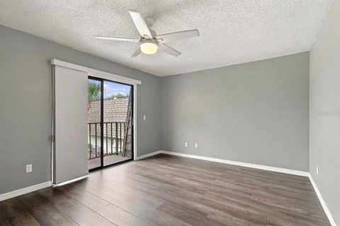 Condo in Tampa, Florida, 2 bedrooms № 2384130 - photo 27
