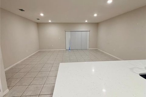 Townhouse in Kissimmee, Florida 3 bedrooms, 163.69 sq.m. № 2095976 - photo 14