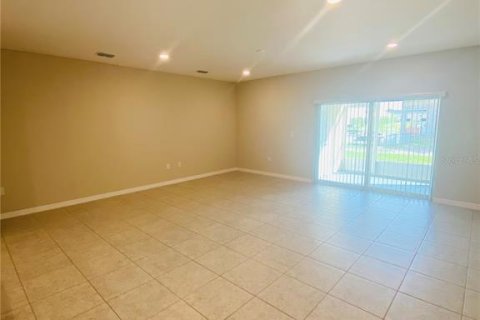 Townhouse in Kissimmee, Florida 3 bedrooms, 163.69 sq.m. № 2095976 - photo 15