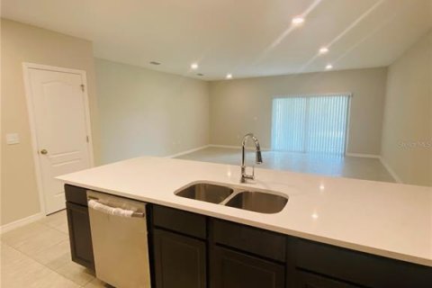 Townhouse in Kissimmee, Florida 3 bedrooms, 163.69 sq.m. № 2095976 - photo 10