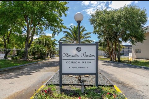Condo in Tamarac, Florida, 1 bedroom  № 1943455 - photo 1
