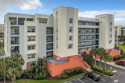 Copropriété à vendre à New Smyrna Beach, Floride: 3 chambres, 164.25 m2 № 1585822 - photo 1