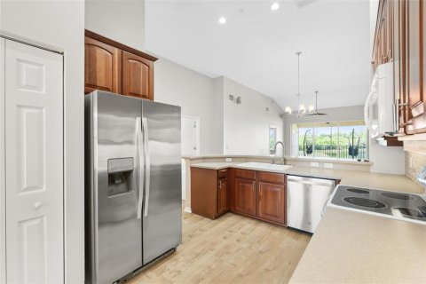 Copropriété à louer à Lakewood Ranch, Floride: 2 chambres, 144.18 m2 № 1904170 - photo 9