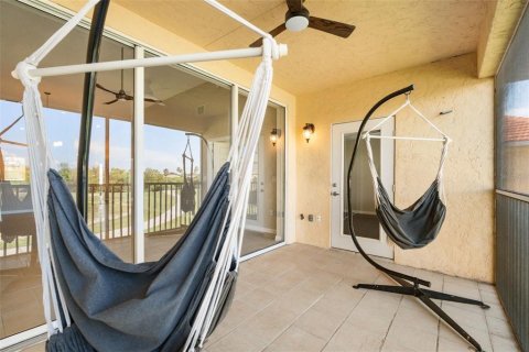 Copropriété à louer à Lakewood Ranch, Floride: 2 chambres, 144.18 m2 № 1904170 - photo 18