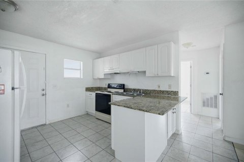 Apartment in Ocala, Florida 2 bedrooms, 78.97 sq.m. № 2238578 - photo 9