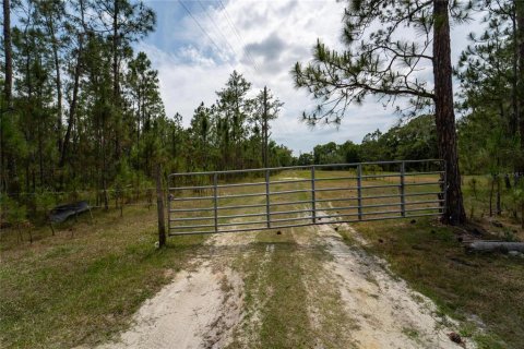 Terreno en venta en Polk City, Florida № 1742777 - foto 6