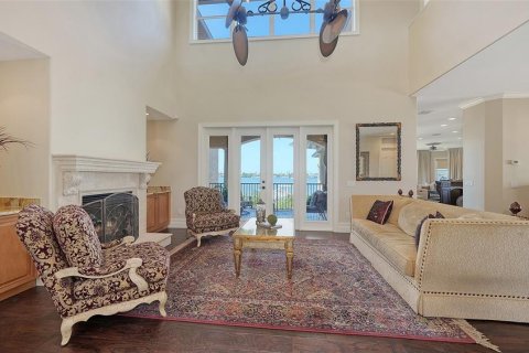 House in Sarasota, Florida 5 bedrooms, 480.77 sq.m. № 1658316 - photo 12