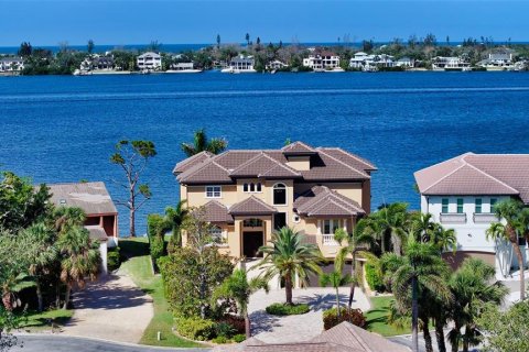 House in Sarasota, Florida 5 bedrooms, 480.77 sq.m. № 1658316 - photo 2