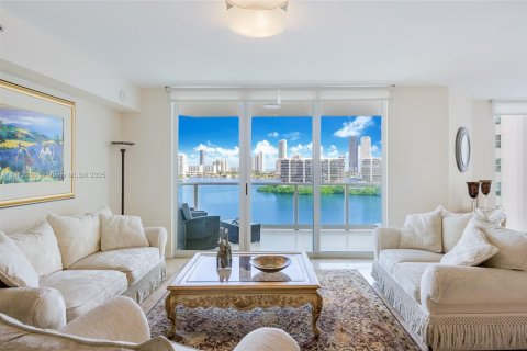 Copropriété à vendre à Aventura, Floride: 3 chambres, 285.12 m2 № 1966820 - photo 7