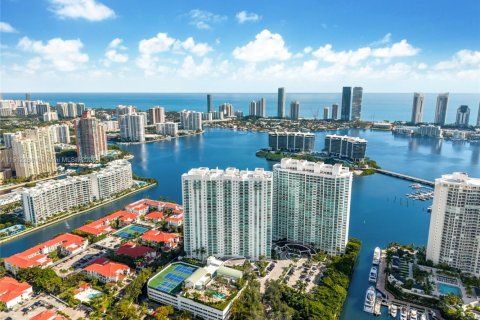 Copropriété à vendre à Aventura, Floride: 3 chambres, 285.12 m2 № 1966820 - photo 20