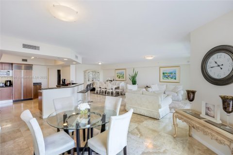 Copropriété à vendre à Aventura, Floride: 3 chambres, 285.12 m2 № 1966820 - photo 2