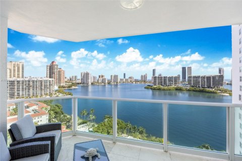 Copropriété à vendre à Aventura, Floride: 3 chambres, 285.12 m2 № 1966820 - photo 3
