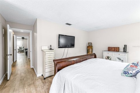 Condo in Sanford, Florida, 2 bedrooms  № 2283562 - photo 18