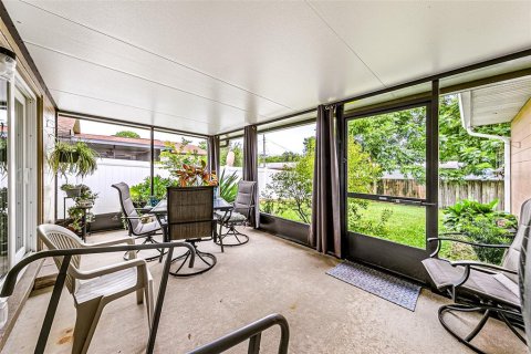 Condo in Sanford, Florida, 2 bedrooms  № 2283562 - photo 27
