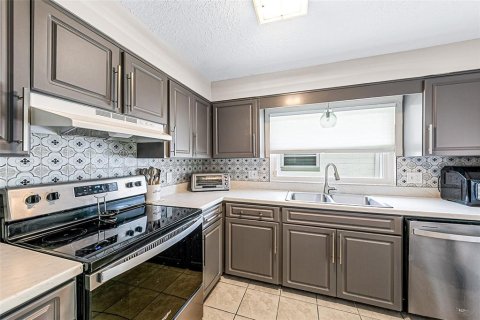 Condo in Sanford, Florida, 2 bedrooms  № 2283562 - photo 25