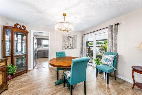 Condo in Sanford, Florida, 2 bedrooms  № 2283562 - photo 21