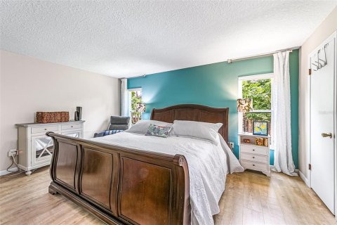 Condo in Sanford, Florida, 2 bedrooms  № 2283562 - photo 17