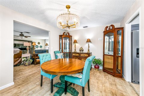 Condo in Sanford, Florida, 2 bedrooms  № 2283562 - photo 22