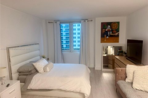 Снять в аренду кондоминиум в Майами-Бич, Флорида 1 спальня, 83.61м2, № 1954673 - фото 5