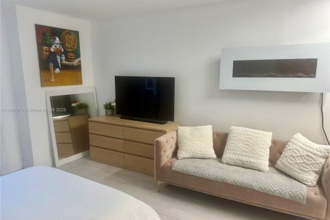 Снять в аренду кондоминиум в Майами-Бич, Флорида 1 спальня, 83.61м2, № 1954673 - фото 8