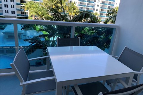 Снять в аренду кондоминиум в Майами-Бич, Флорида 1 спальня, 83.61м2, № 1954673 - фото 12