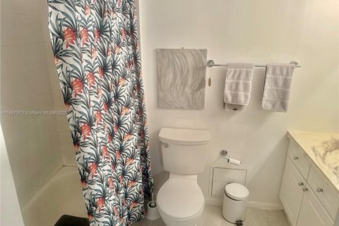 Снять в аренду кондоминиум в Майами-Бич, Флорида 1 спальня, 83.61м2, № 1954673 - фото 9