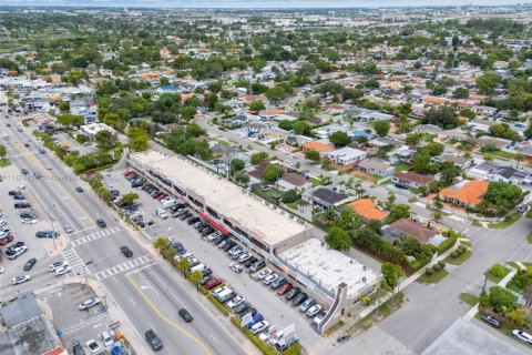 Commercial property in Miami, Florida № 1980656 - photo 21
