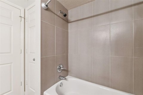 Copropriété à vendre à Orlando, Floride: 2 chambres, 103.59 m2 № 2094410 - photo 25