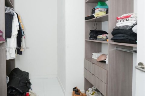 Купить кондоминиум в Майами, Флорида 3 спальни, 204.76м2, № 2005855 - фото 18