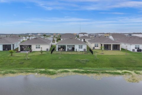 Villa ou maison à louer à Kissimmee, Floride: 3 chambres, 202.06 m2 № 1104887 - photo 7