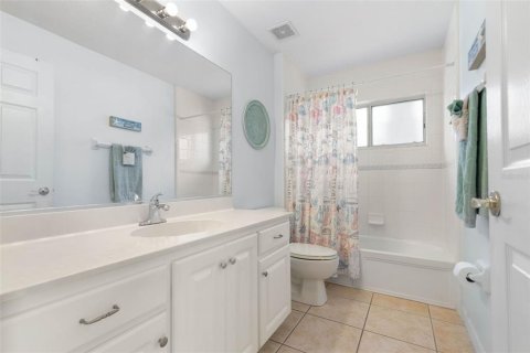 House in Palm Coast, Florida 3 bedrooms, 152.17 sq.m. № 1743274 - photo 18