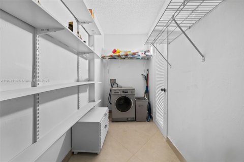 Купить кондоминиум в Санни-Айлс-Бич, Флорида 1 спальня, 92.9м2, № 1954943 - фото 13