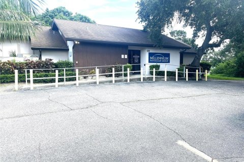 Commercial property in Palmetto, Florida 294.59 sq.m. № 2318444