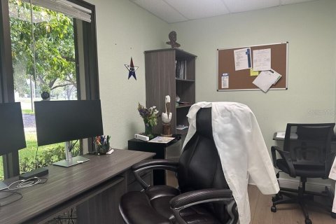 Commercial property in Palmetto, Florida 294.59 sq.m. № 2318444 - photo 12
