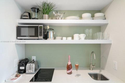 Купить кондоминиум в Майами, Флорида 36.98м2, № 1950262 - фото 11