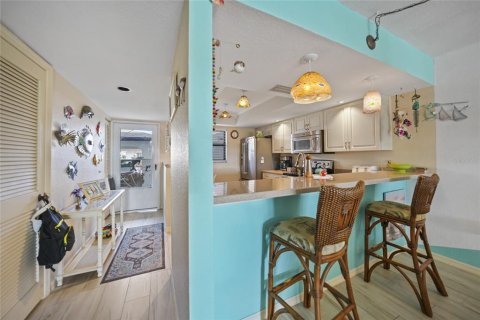 Condo in Punta Gorda, Florida, 2 bedrooms  № 1546001 - photo 9