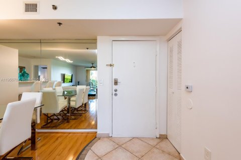 Copropriété à louer à Aventura, Floride: 2 chambres № 2153107 - photo 4