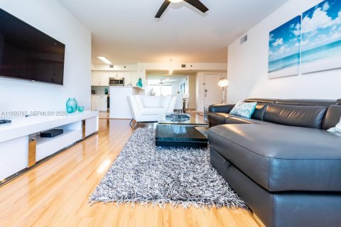 Copropriété à louer à Aventura, Floride: 2 chambres № 2153107 - photo 12