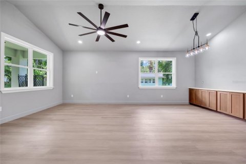 Casa en venta en Orlando, Florida, 4 dormitorios, 228.26 m2 № 2355902 - foto 15