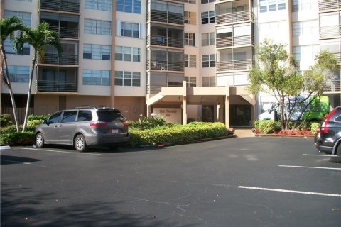 Condo à Pembroke Pines, Floride, 2 chambres  № 2307006