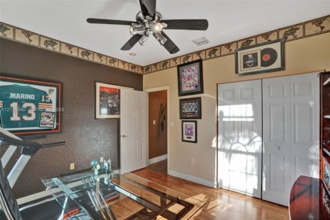 Casa en venta en Pembroke Pines, Florida, 3 dormitorios, 201.32 m2 № 2428500 - foto 18