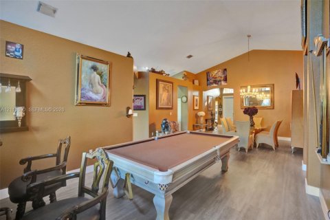 Casa en venta en Pembroke Pines, Florida, 3 dormitorios, 201.32 m2 № 2428500 - foto 30