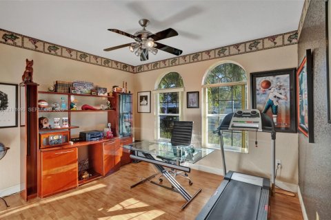 Casa en venta en Pembroke Pines, Florida, 3 dormitorios, 201.32 m2 № 2428500 - foto 16