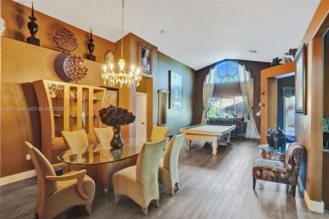 Casa en venta en Pembroke Pines, Florida, 3 dormitorios, 201.32 m2 № 2428500 - foto 26
