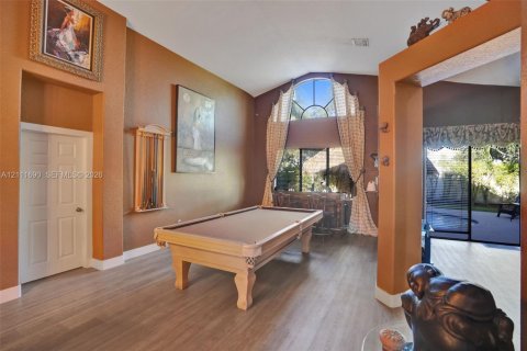 Casa en venta en Pembroke Pines, Florida, 3 dormitorios, 201.32 m2 № 2428500 - foto 28