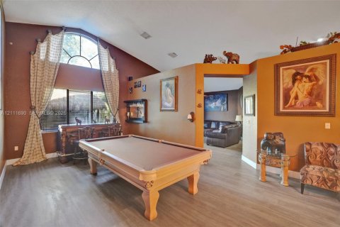 Casa en venta en Pembroke Pines, Florida, 3 dormitorios, 201.32 m2 № 2428500 - foto 29